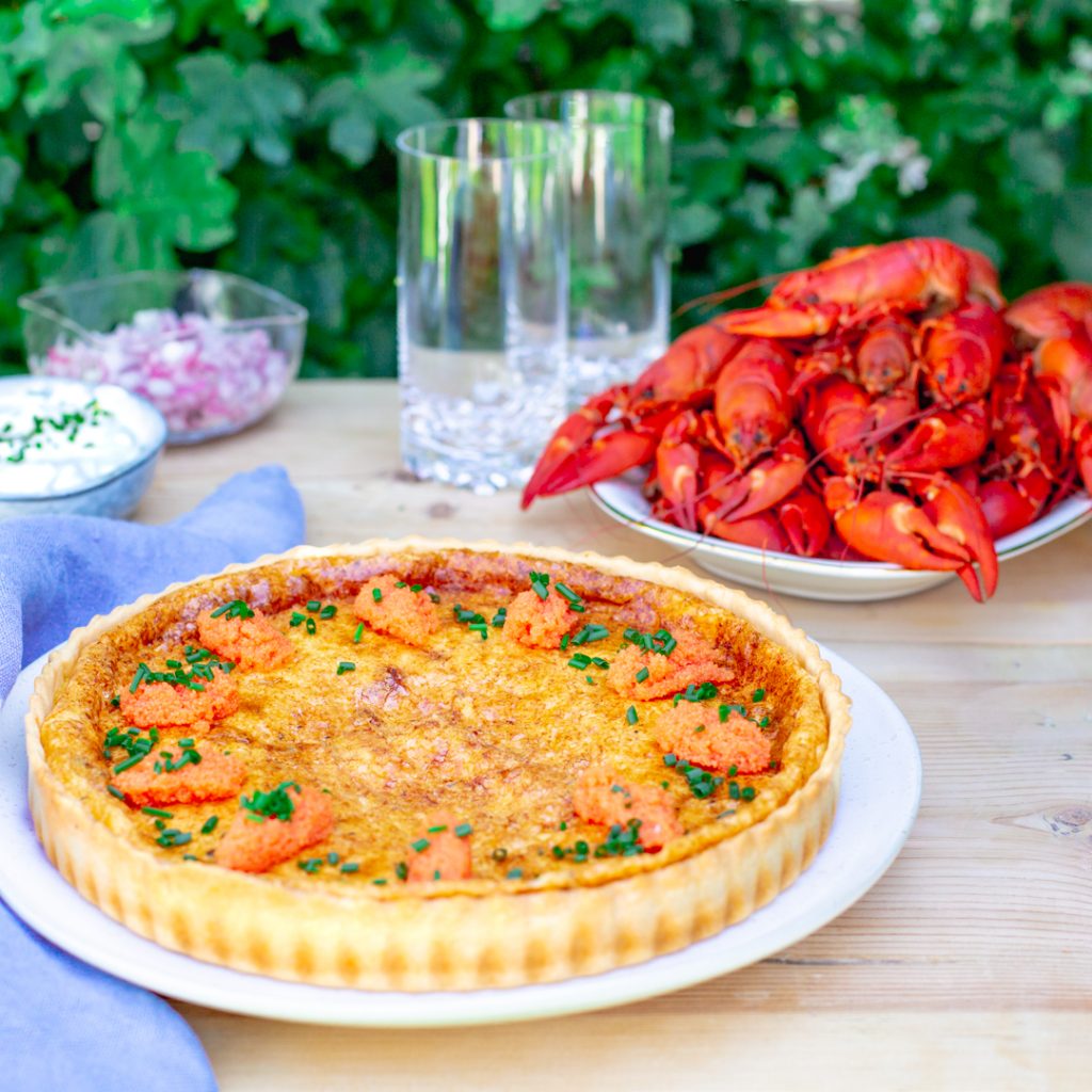 Västerbottenostpaj med kr&auml;ftor